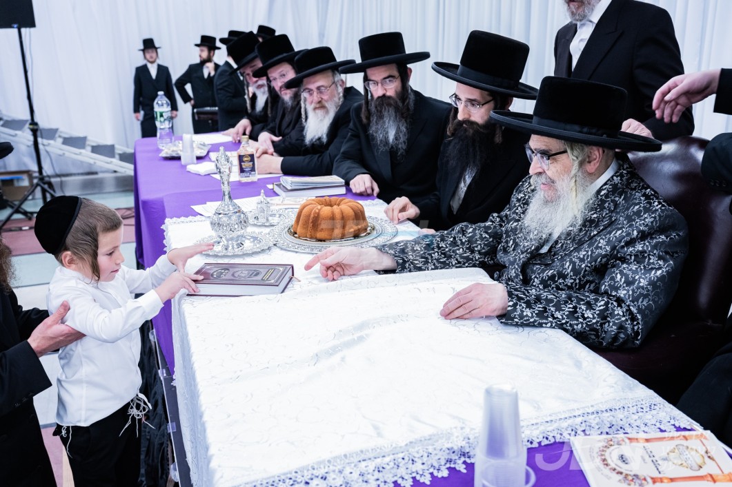 חומש סעודה אין תלמוד תורה סאטמאר אין לינדען