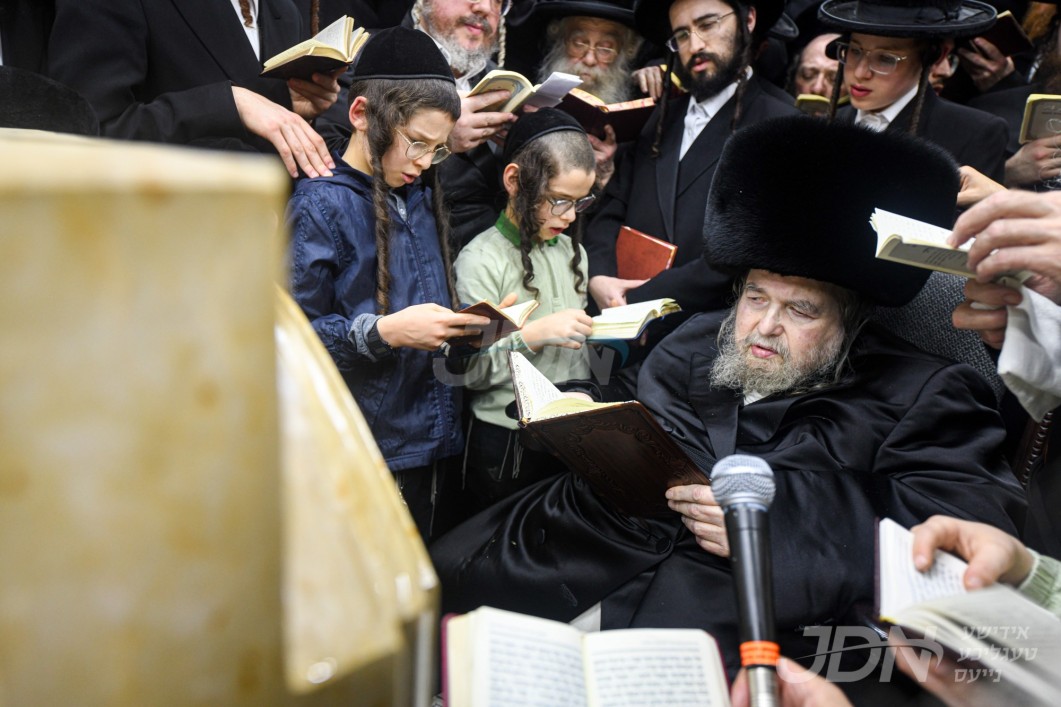 יארצייט פון הרה&quot;ק מבילגורייא זי&quot;ע ביי בנו האדמו&quot;ר מבעלזא