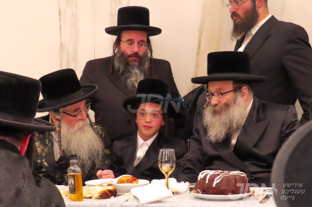 שמחת הבר מצוה פון אן אייניקל פון האדמו&quot;ר מפארשעי