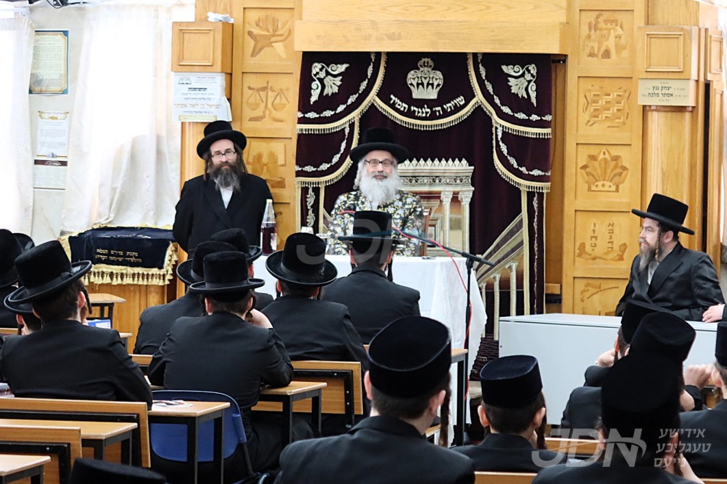 האדמו&quot;ר מוויזניץ בית שמש באזוכט אין ישיבה קטנה צמח צדיק וויזניץ אין אשדוד