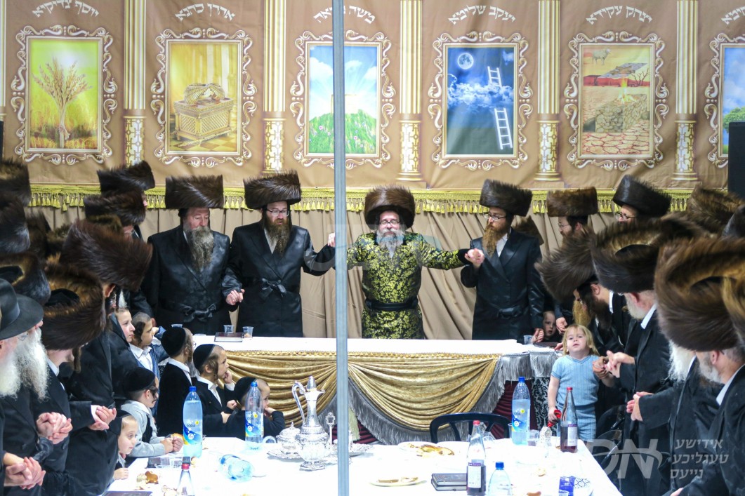 סוכות אין חצר הקודש סקולען פון ירושלים