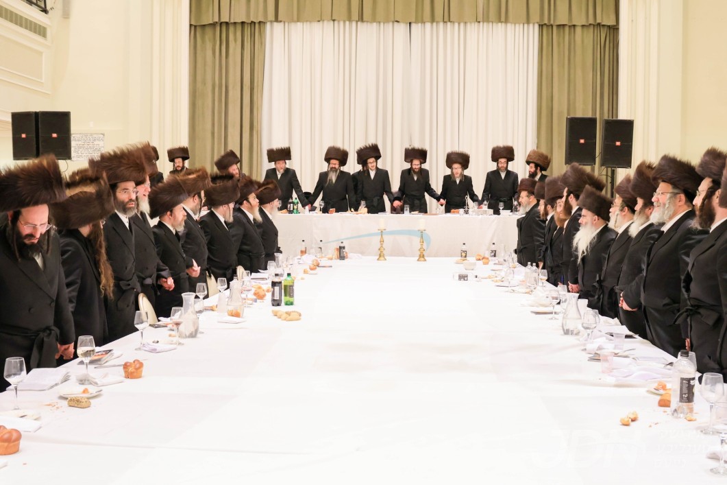 שמחת השבע ברכות פון החתן בן האדמו"ר מישועת יעקב סקולען