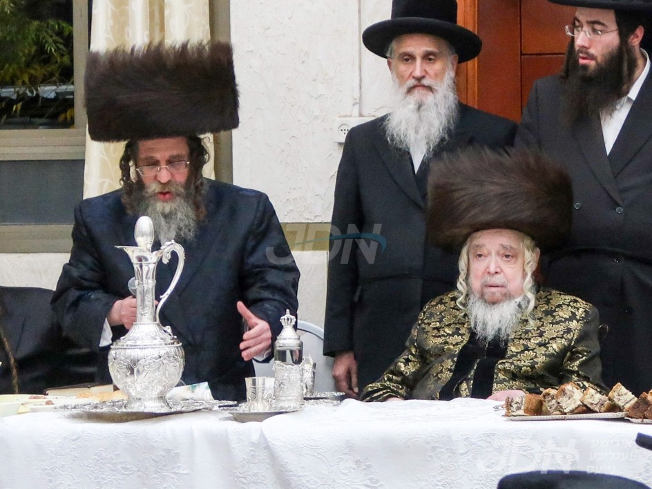 ובא השמש וזרח השמש: בנו הגדול פון כ&quot;ק אדמו&quot;ר מקרעטשניף סיגעט זצ&quot;ל אויפגענומען אלס ממלא מקום