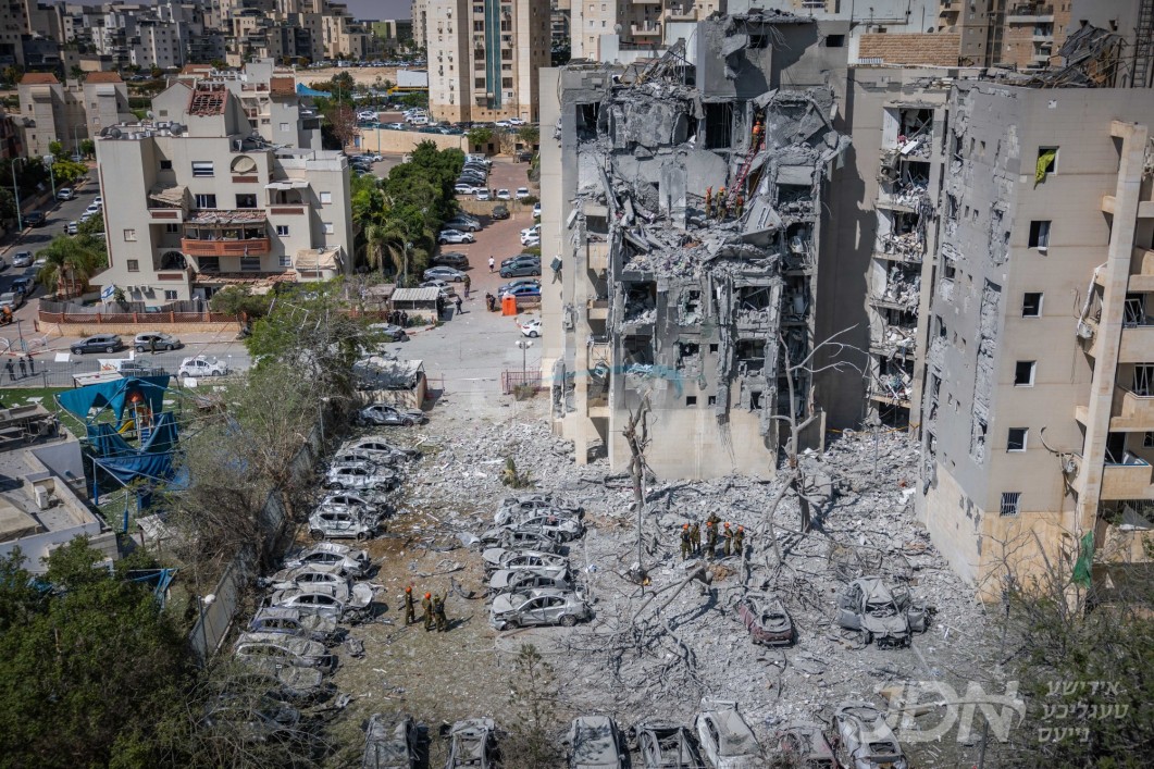 עטליכע קרבנות רח&quot;ל ביים לעצטן מיסיל באראדזש פון איראן קיין ארץ ישראל – פייער אפשטעל צווישן מדינת ישראל און איראן אריין אין קראפט