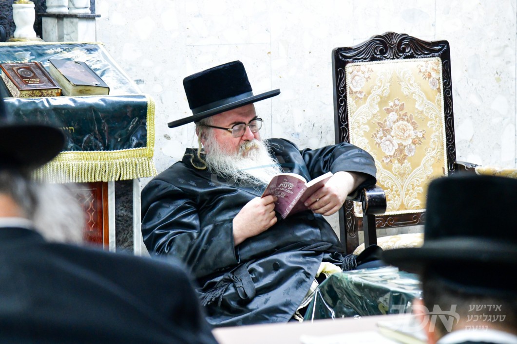 תשעה באב אין חצר הקודש ביאלא רמת אהרן