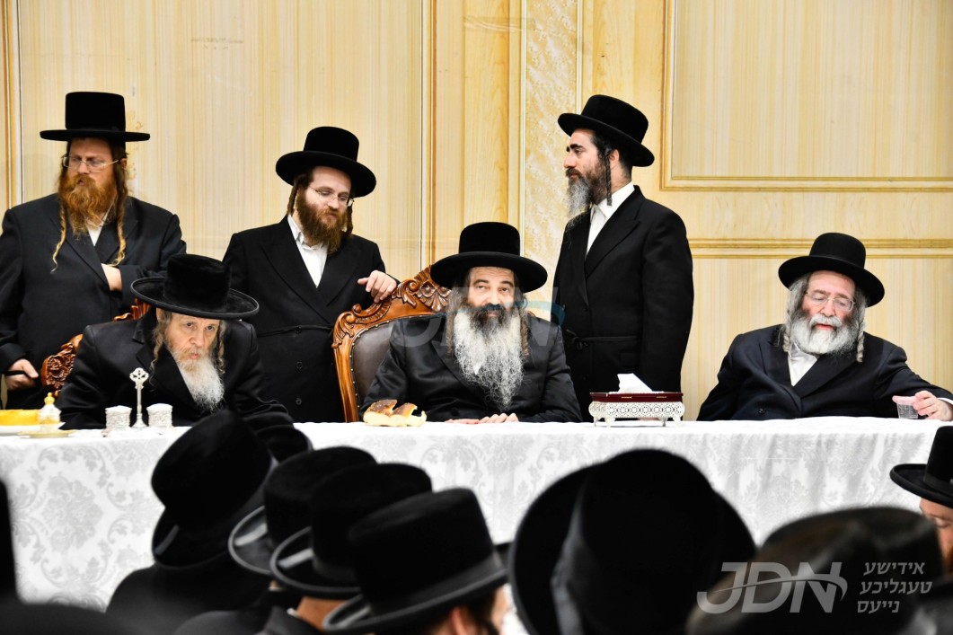 יארצייט פון הרה&quot;ק בעל נחל יצחק מזוטשקא זצ&quot;ל ביי האדמו&quot;ר מזוטשקא