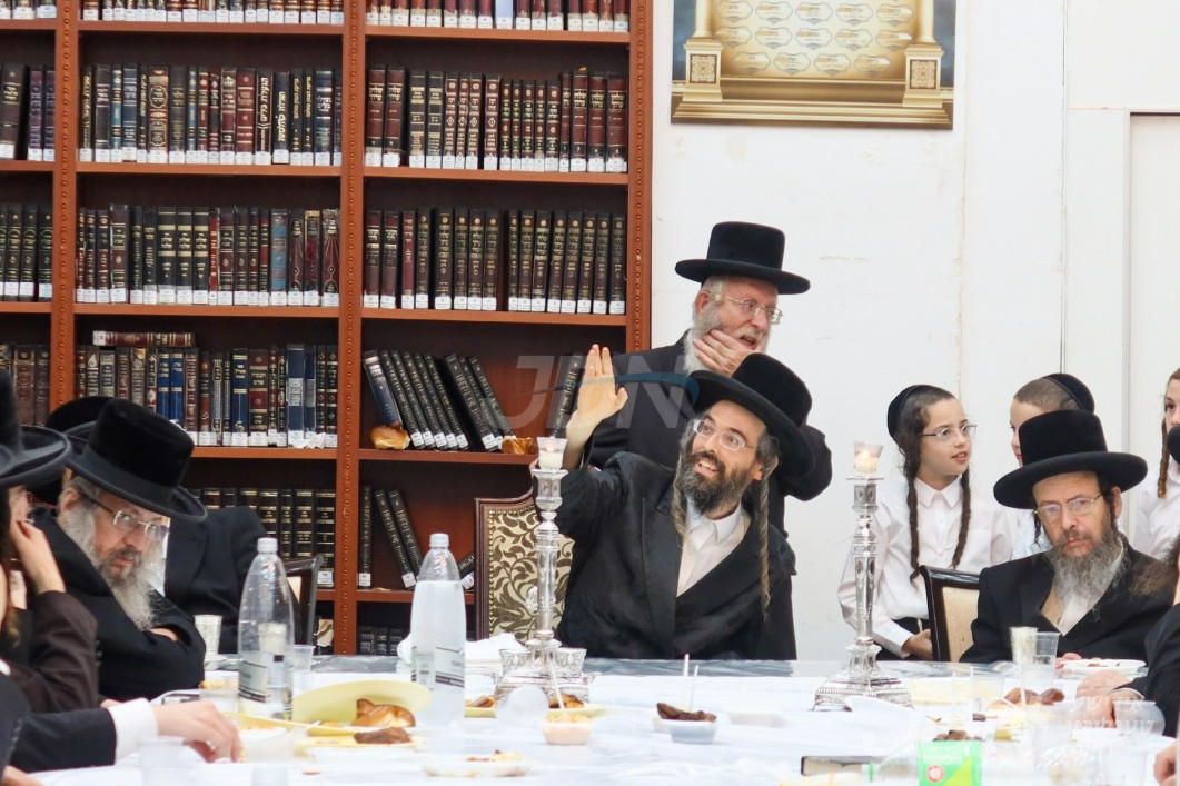 יארצייט פון כ&quot;ק אדמו&quot;ר בעל משנת שלמה מזוועהיל זצ&quot;ל ביי בנו האדמו&quot;ר מזוועהיל