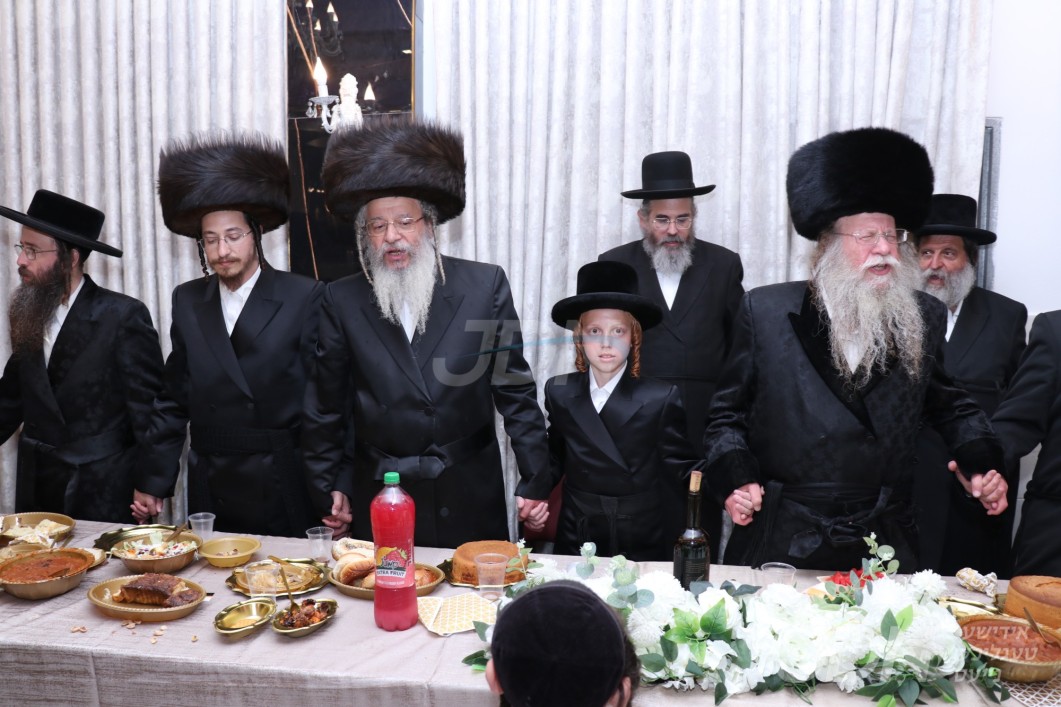 שמחת הבר מצוה פון אן אייניקל פון האדמו&quot;ר מקאזמיר