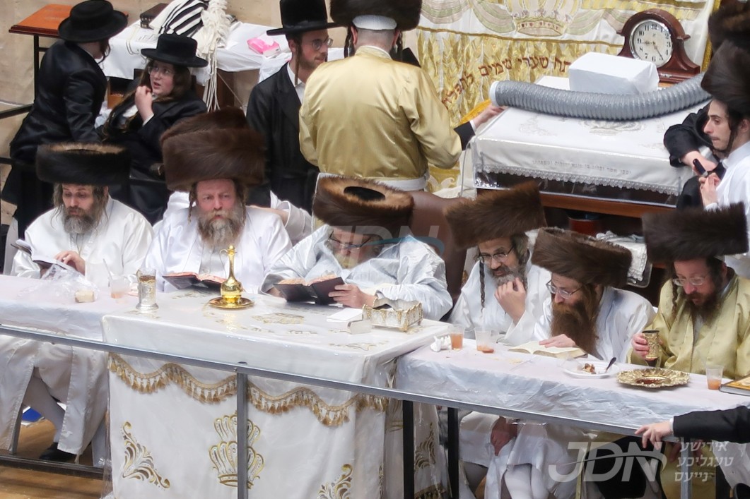 מוצאי ראש השנה אין חצר הקודש תולדות אברהם יצחק