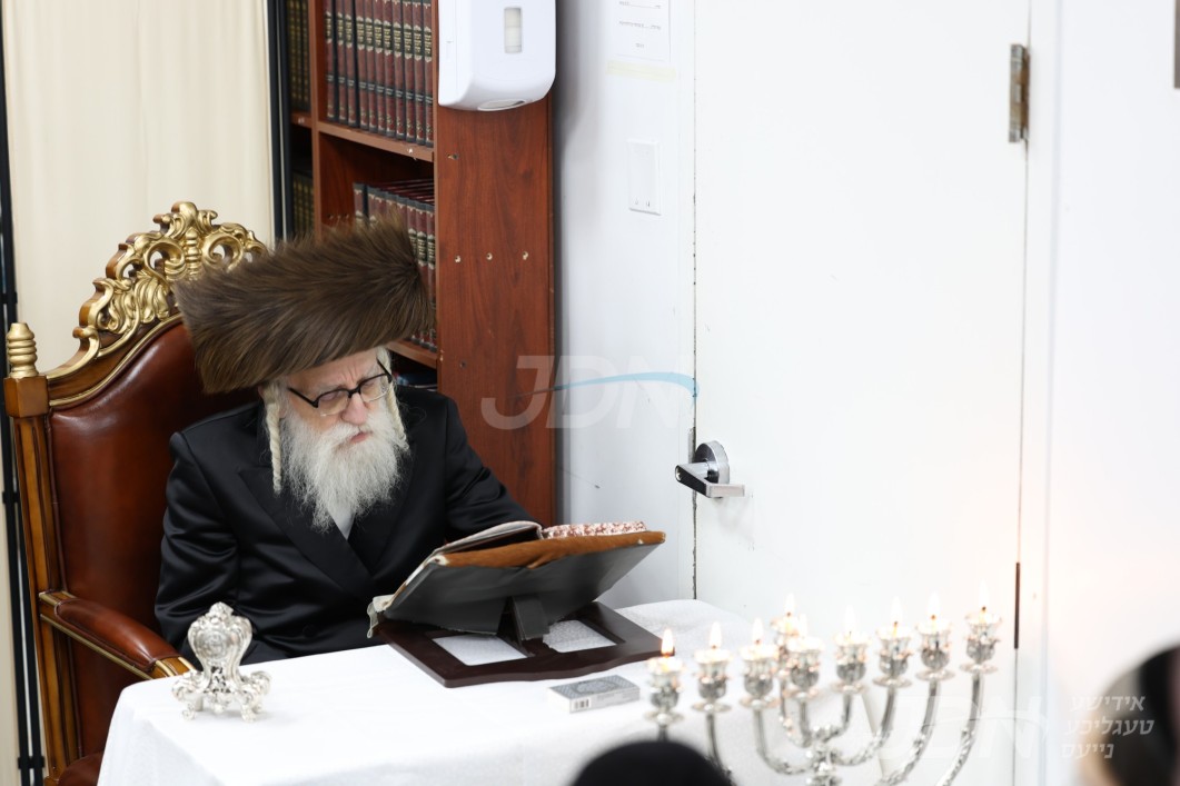 חנוכה אין חצר הקודש קאשוי