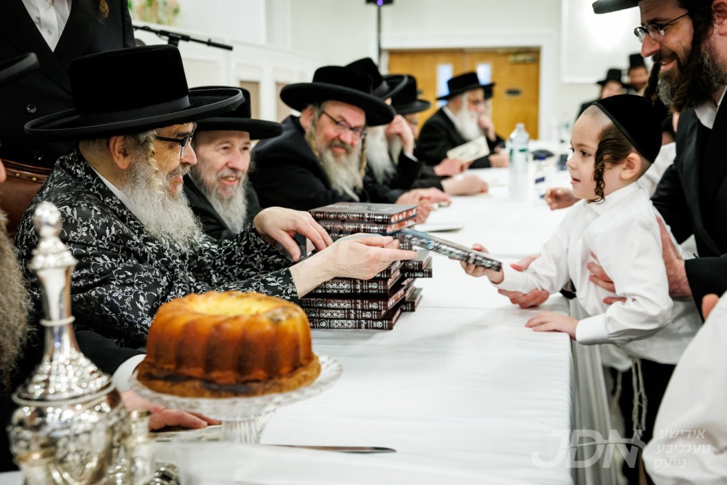 חומש סעודה אין תלמוד תורה סאטמאר אין מאנסי