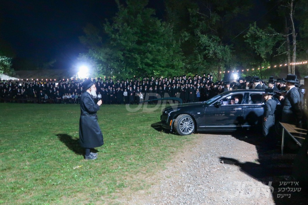 האדמו&quot;ר מסקווירא באזוכט אין מחנה תולדות יעקב יוסף סקווירא אין סוואן לעיק