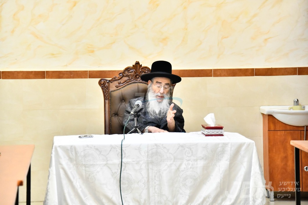 ספעציעלער אסיפה בחצר הקודש אלכסנדר, ארויסצוהעלפן די אינגעלייט חברי הקהילה צו קענען קויפן אייגענע דירות מיט הרחבת הדעת