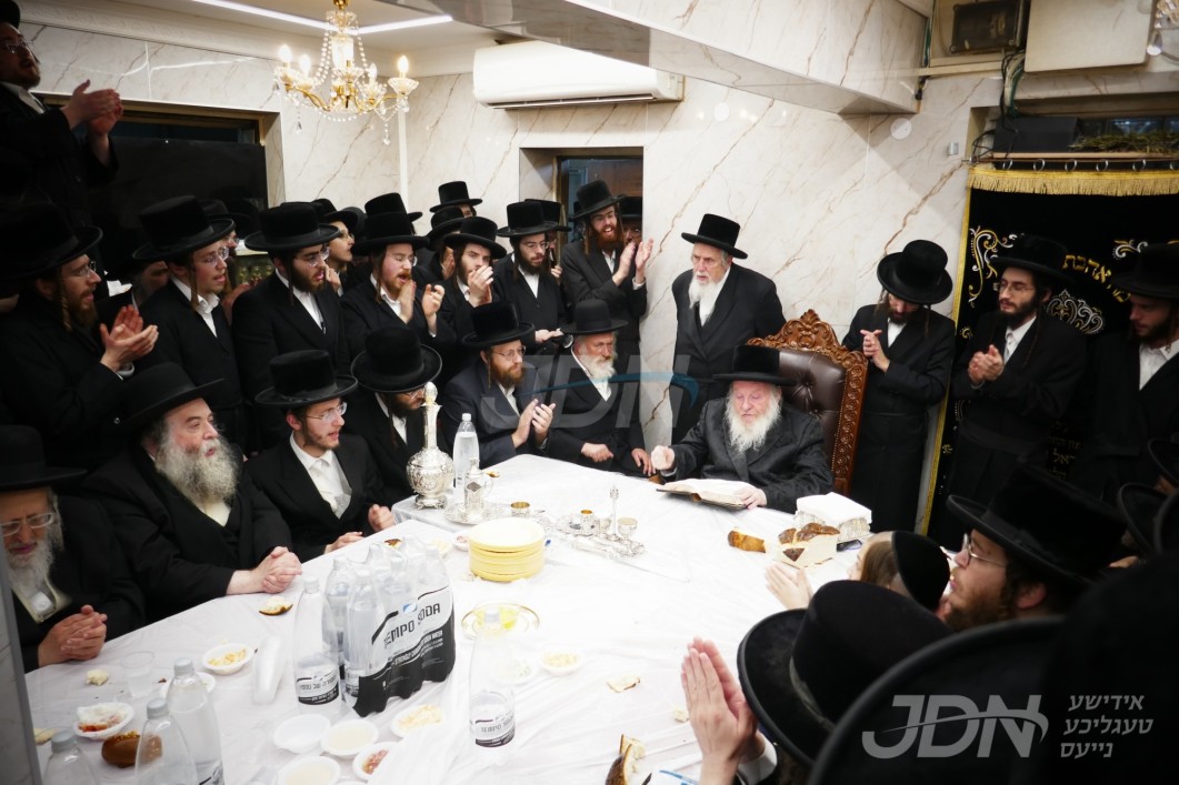 יארצייט פון הרה"ק רבי משה מלעלוב זי"ע ביי האדמו"ר מלעלוב