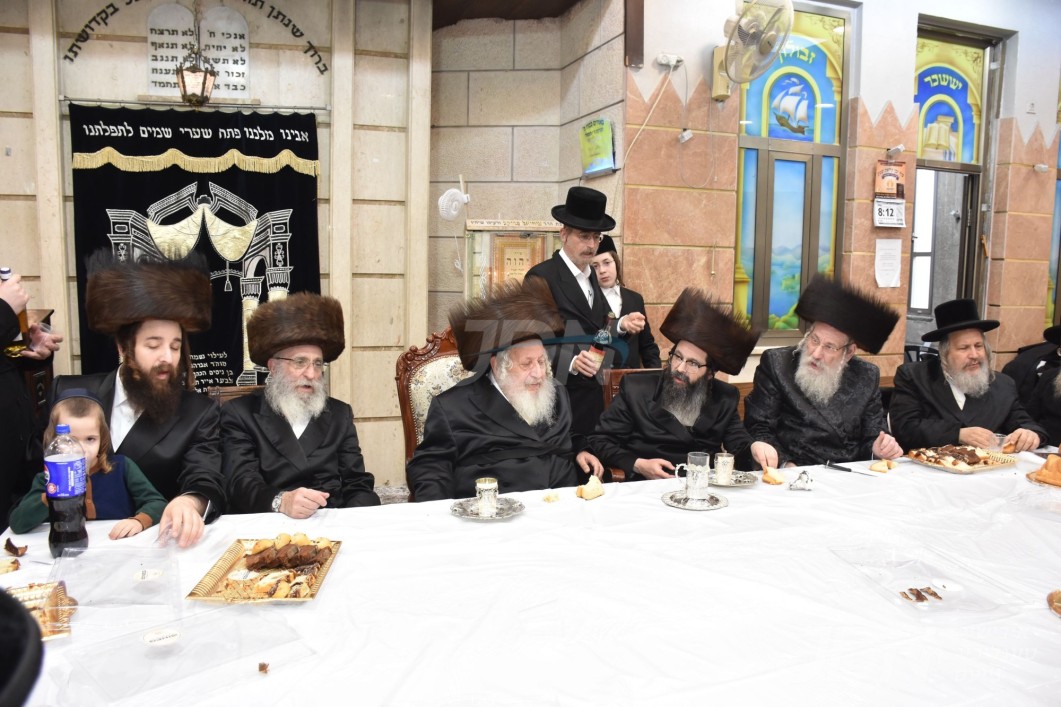 שמחת הברית פון אן אור אייניקל פון האדמו"ר מנאראל