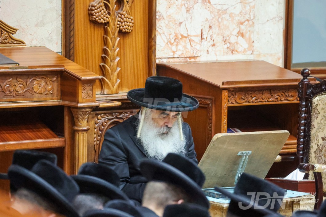 תשעה באב אין חצר הקודש דושינסקיא