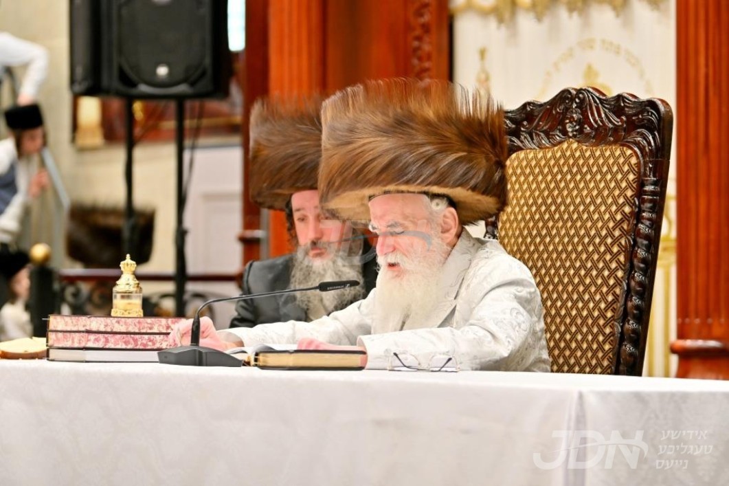 ערב און מוצאי ראש השנה אין חצר הקודש וויזניץ