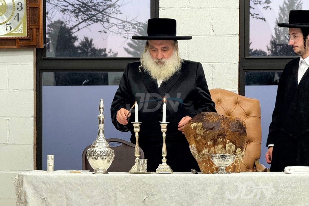 יארצייט פון הרה&quot;ק מספינקא זי&quot;ע ביי בנו האדמו&quot;ר מקראלי