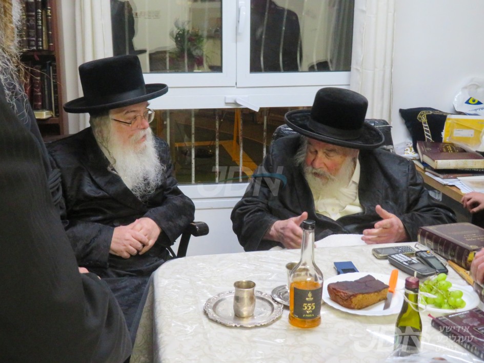 האדמו&quot;ר מדאראג באזוכט ביי גאב&quot;ד ראדומישלא רמות