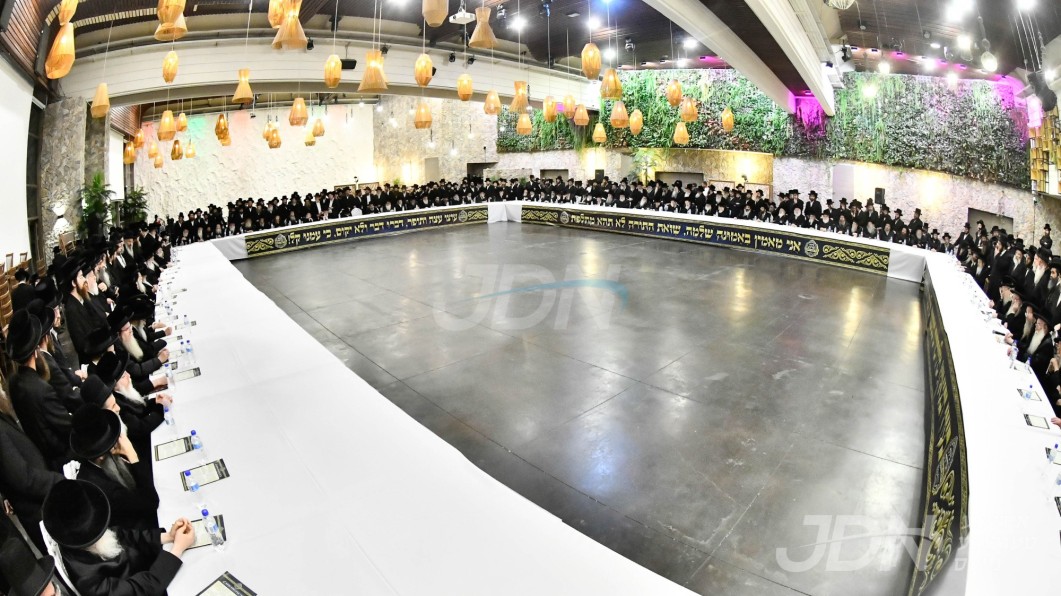 פולע גאלערי: כינוס לצדיקים בהשתתפות פילע גדולי ישראל, קעגן דעם גזירת גיוס בני הישיבות אין ארה&quot;ק