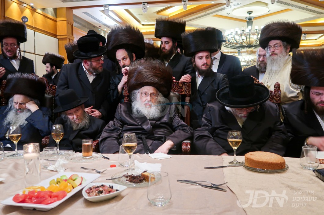 שמחת החתונה בבית ביאלא פשיסחא אשדוד - באסטאן מאנטשעסטער - הארדענקא