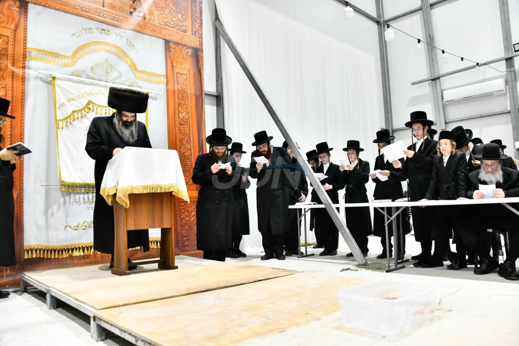 האדמו&quot;ר מזוטשקא ביי תשליך