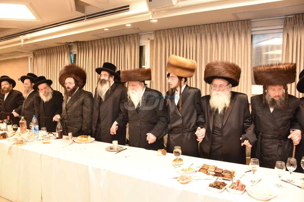 שמחת התנאים בבית מחנובקה בעלזא - שאץ