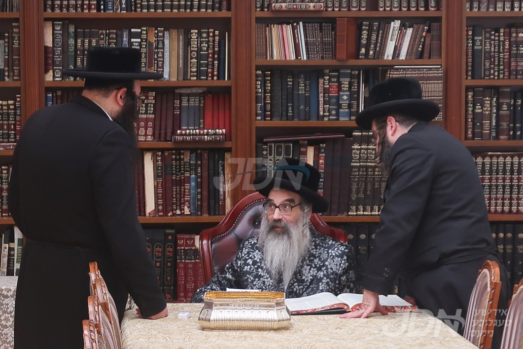 האדמו"ר מוויזניץ קייאמישע אריבער היינט א בראך אפעראציע מיט הצלחה ב"ה