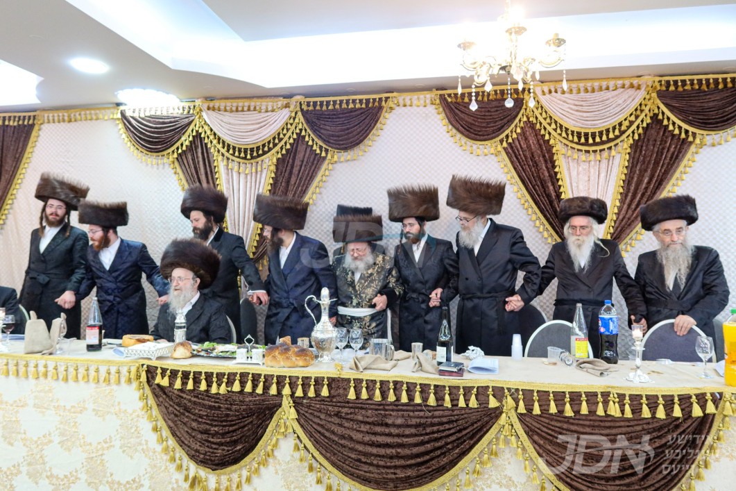 שמחת החתונה פון אן אייניקל פון האדמו&quot;ר מנדבורנה באניא