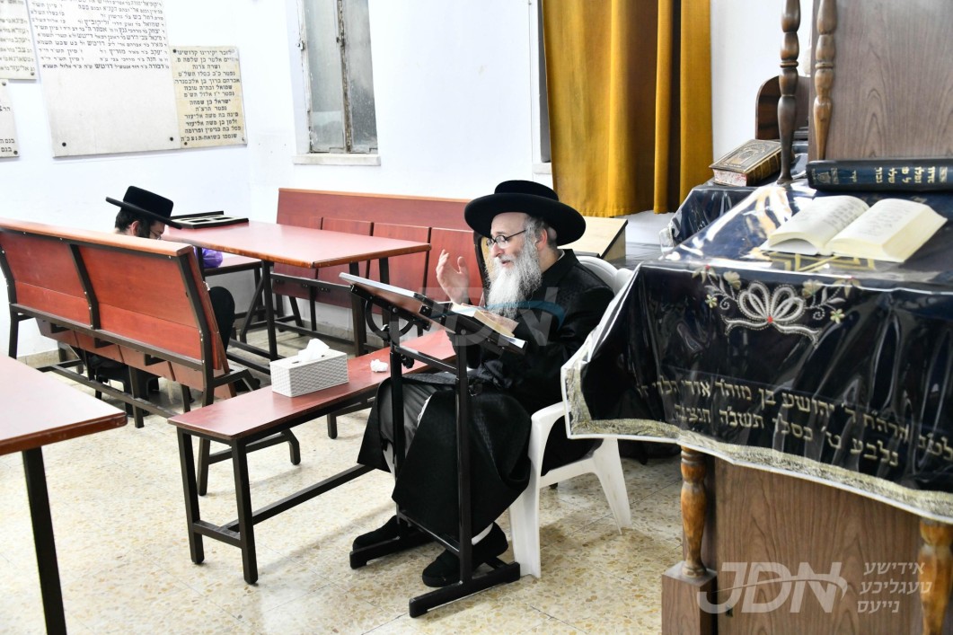 תשעה באב אין חצר הקודש ספינקא בני ברק