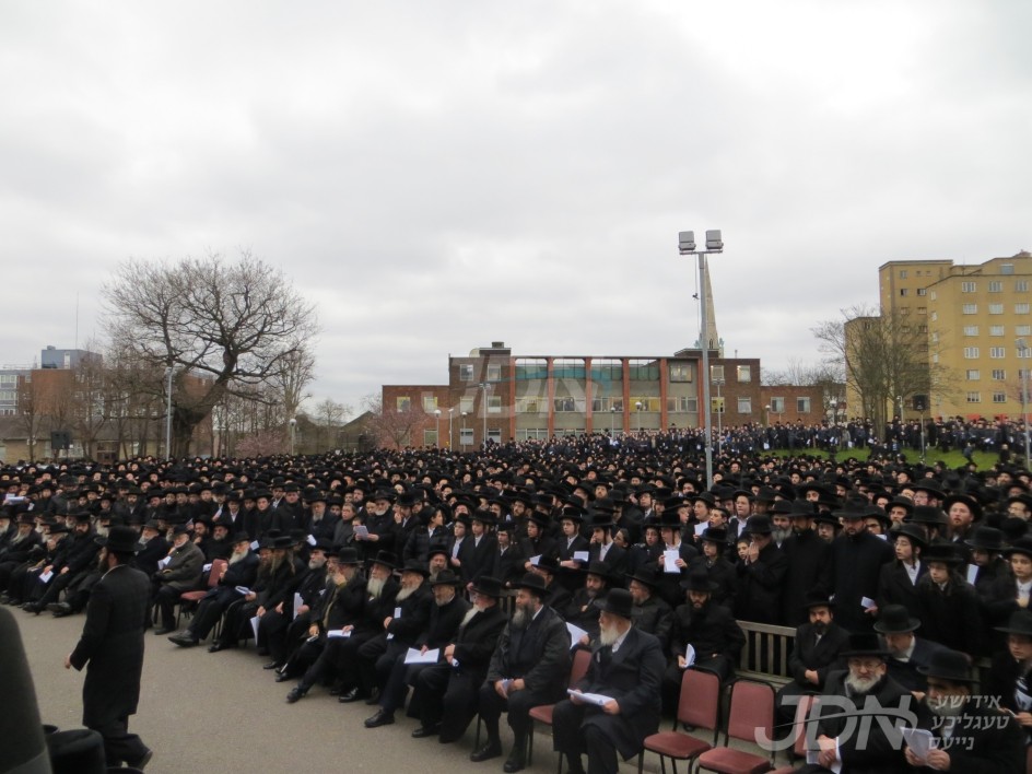 מחר יהיה האות הזה: טויזענטער תושבי לאנדאן וועלן ארויסקומען ברחובה של עיר צום עצרת מחאה אדירה אין ליכט פון די גזירת הגיוס בארה&quot;ק