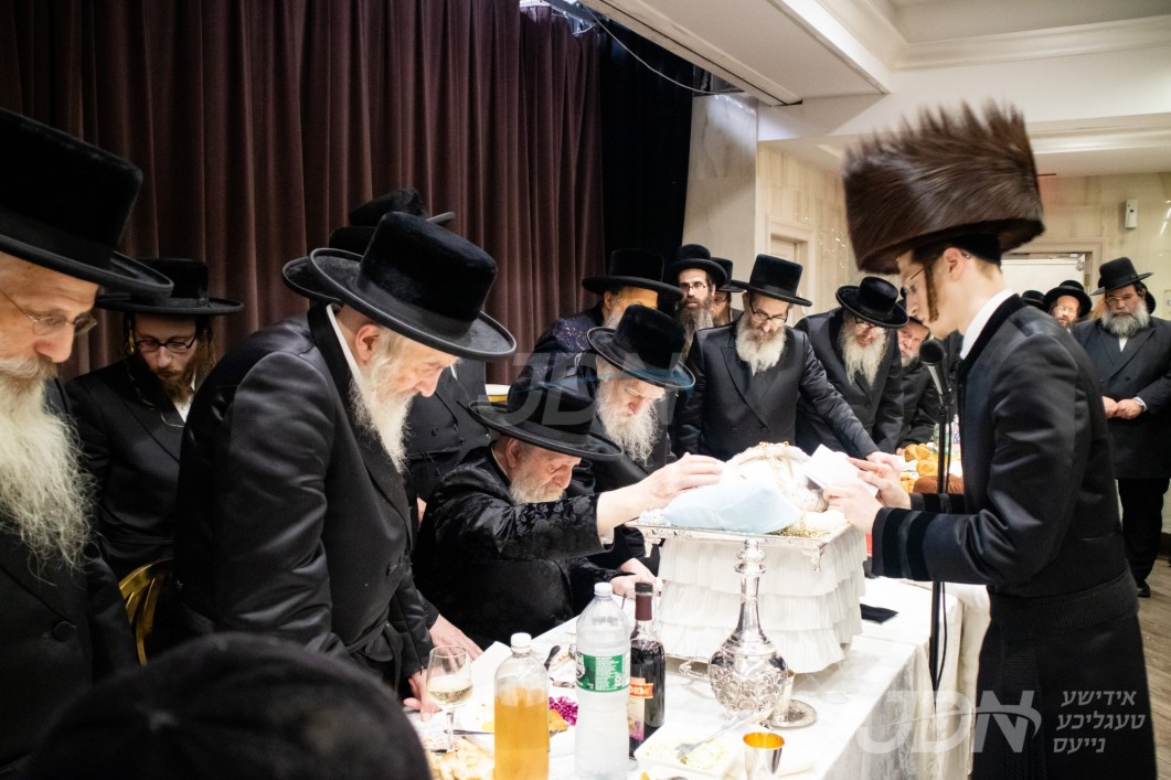 שמחת פדיון הבן בבית ראחמיסטריווקא - אבד&quot;ק באבוב-45 - פאלטישאן בענזאנהורסט - אולם