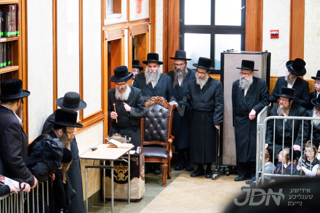 חנוכה אין חצר הקודש ראחמיסטריווקא