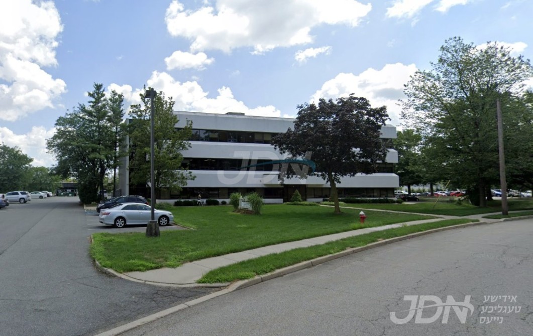 מוסדות סאטמאר אין לינדען שליסט קאנטראקט אויף א ריזן געביידע אלס אכסניא של תורה