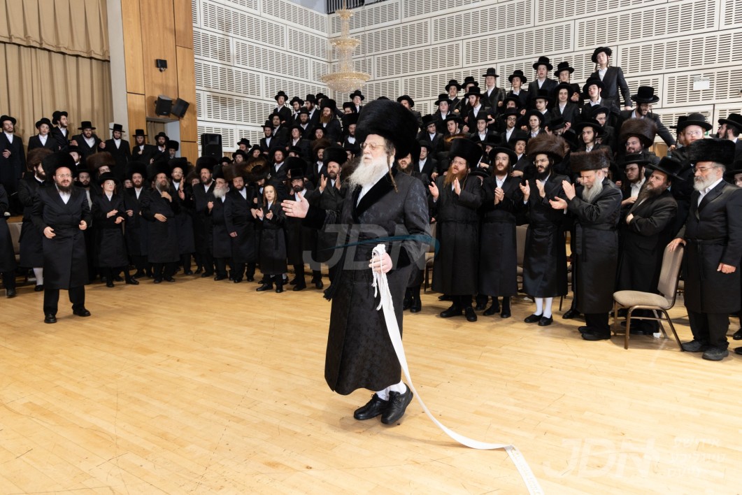 שמחת החתונה פון אן אייניקל פון האדמו&quot;ר ממאדזיץ אין לאנדאן