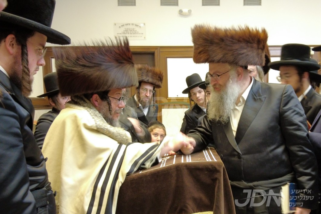 א&#039; סליחות אין חצר הקודש סקולען פון לעיקוואד