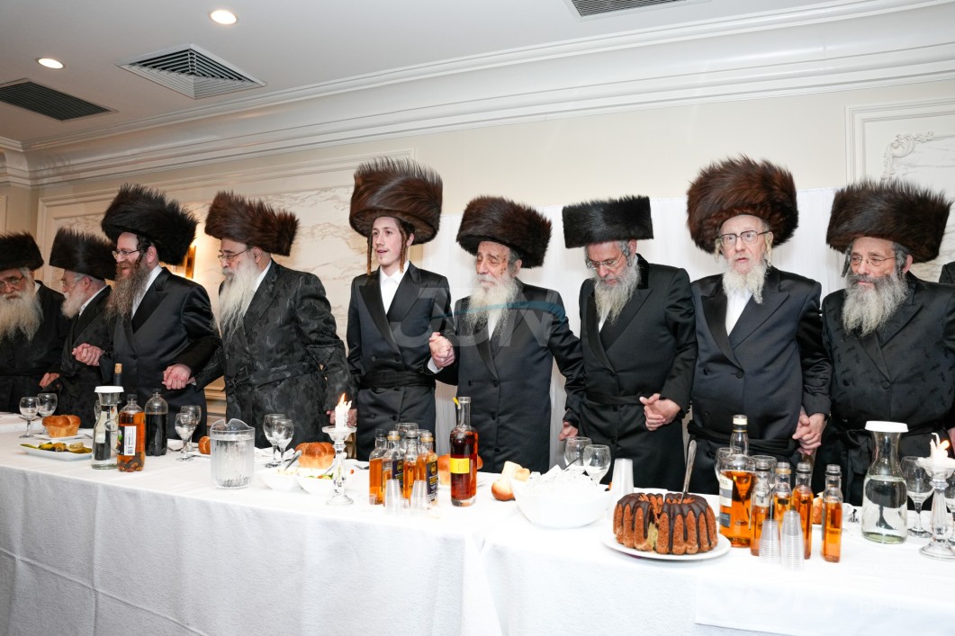 שמחת החתונה בבית וויעליפאלי - טשאקאווא קערעסטיר - נאראל