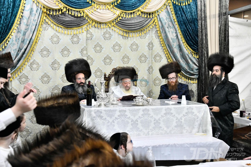 סוכות אין חצר הקודש דעעש