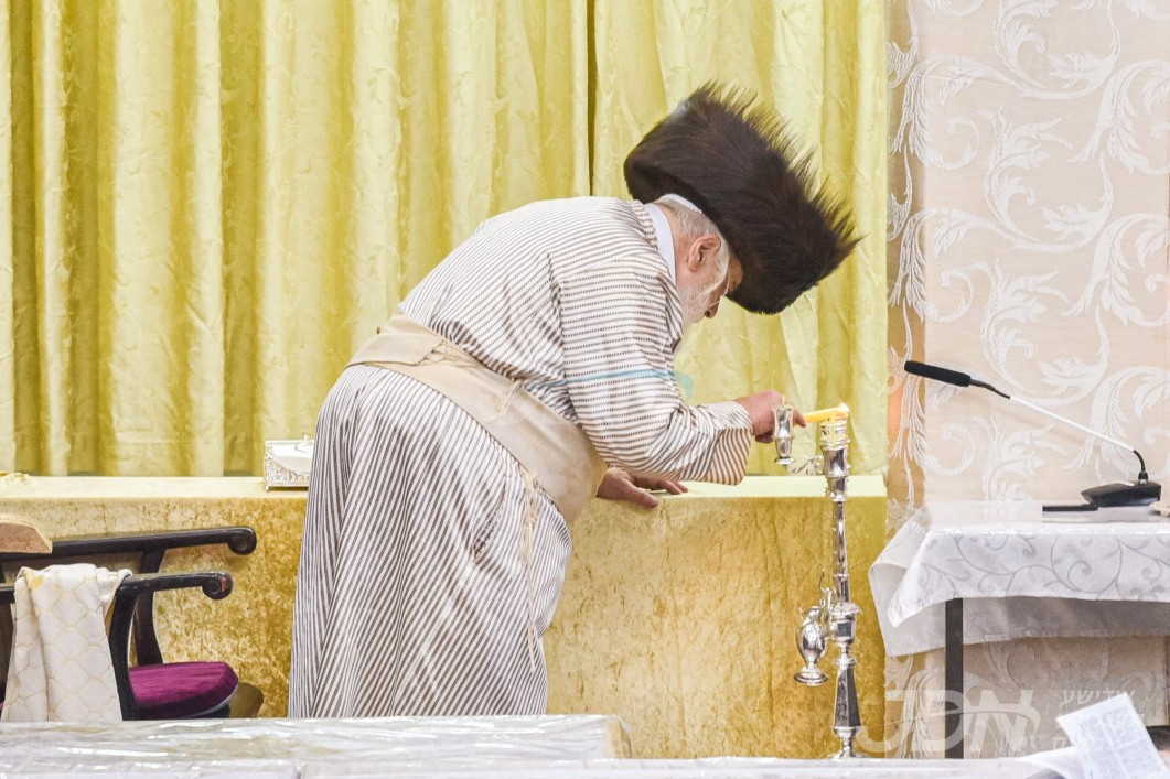 חנוכה אין חצר הקודש תולדות אהרן