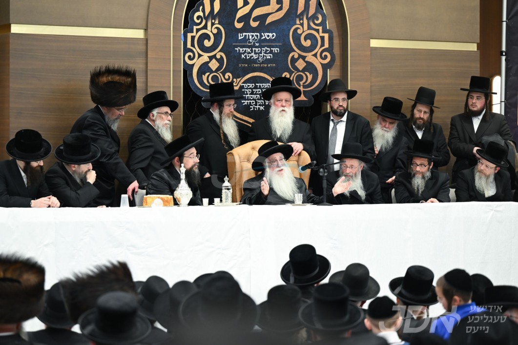 הכנסת ספר תורה און מעמד קבלת פנים פאר האדמו"ר מצאנז אין לעיקוואד