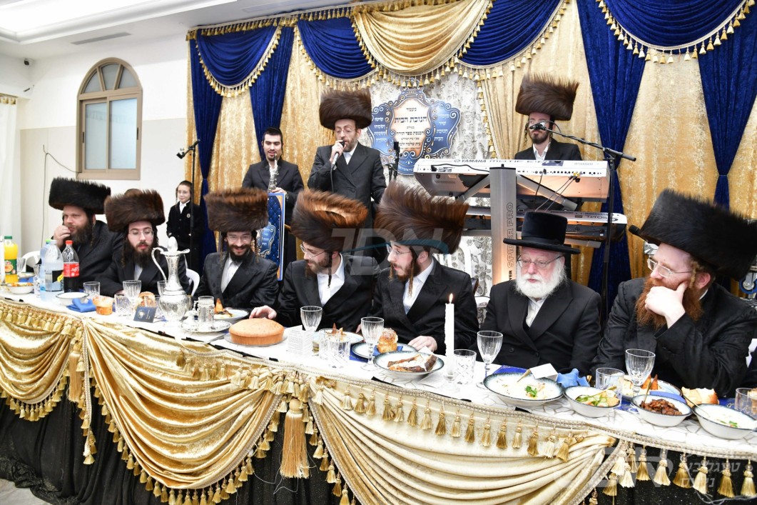 הכנסת ספר תורה און חנוכת הבית פון ביהמ"ד בית שלמה זלמן בעלזא אין רובע ז' אשדוד