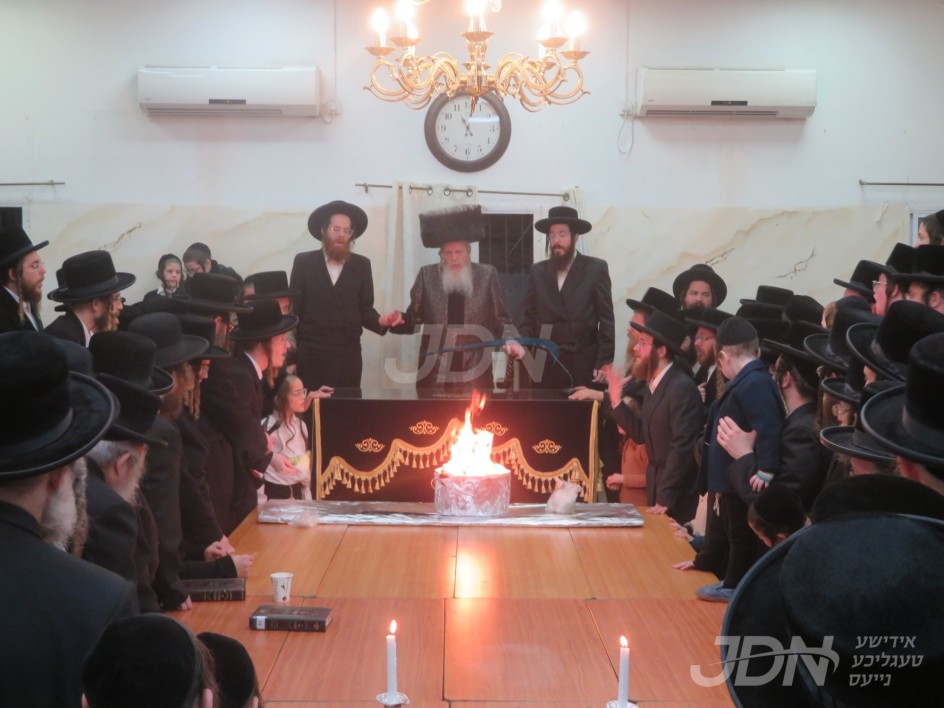 חנוכה אין חצר הקודש שומרי אמונים ירושלים