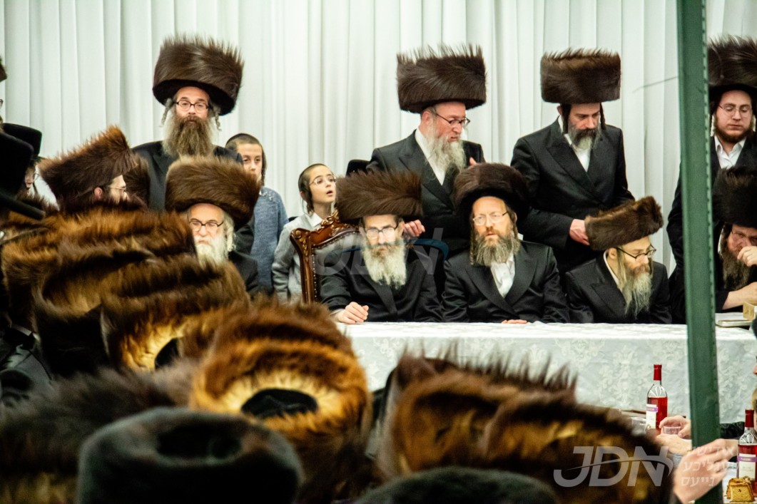 סוכות אין חצר הקודש ראחמיסטריווקא