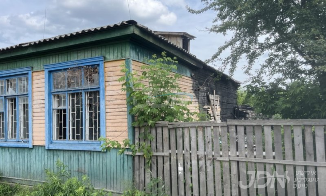 היסטארישע שוהל פון חסידי קארלין סטאלין אין זיטאמיר איז געווארן טיילווייז פארברענט