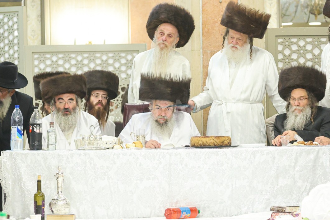 מוצאי ראש השנה אין חצר הקודש לעלוב