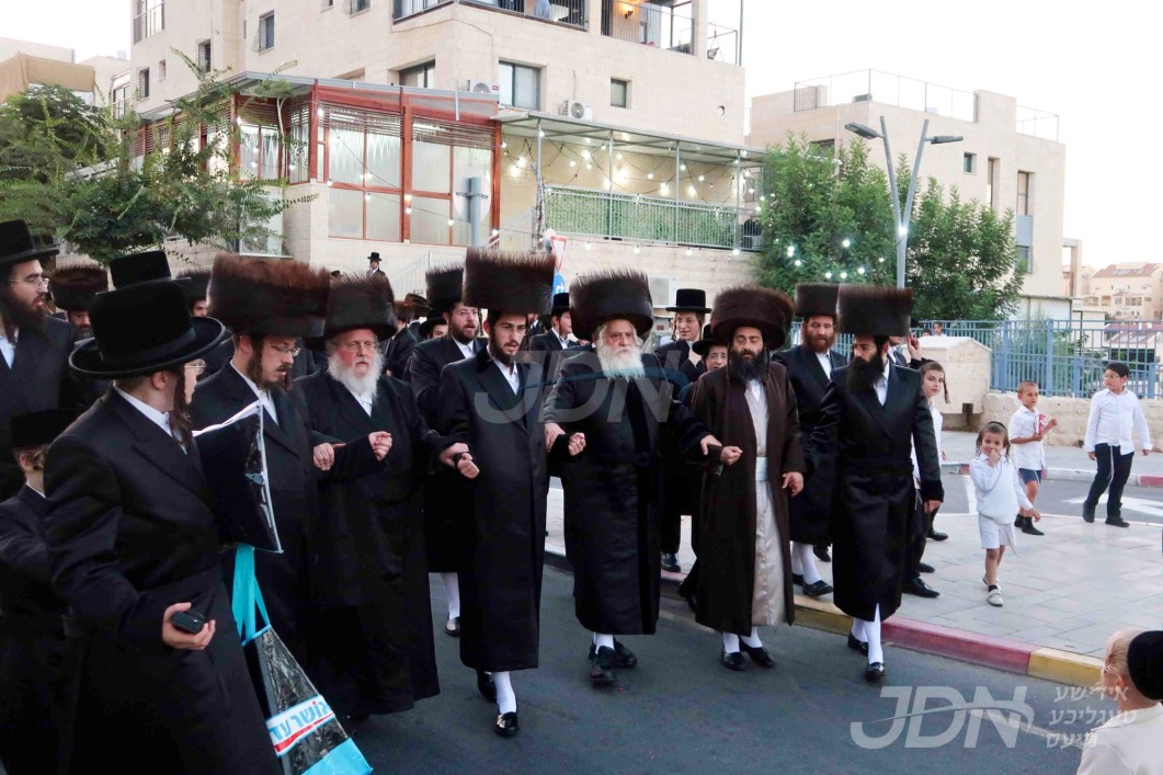 שבת אויפרוף בבית קוסוב וויזניץ - סאסוב