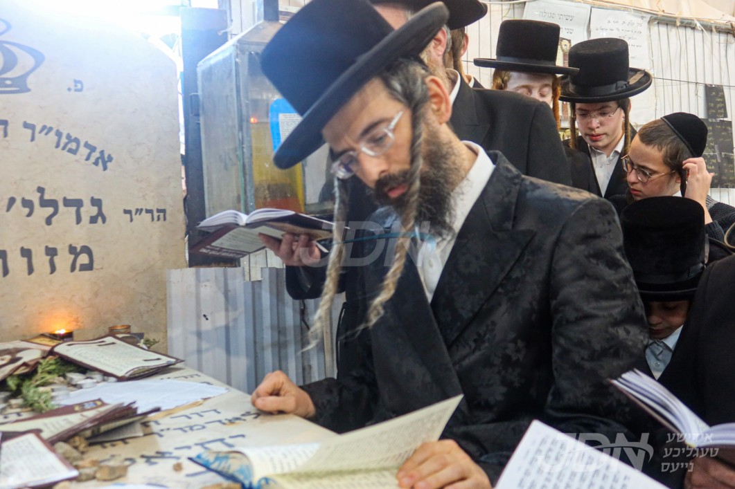 יארצייט פון הרה&quot;ק רבי גדלי&#039; משה מזוועהיל זי&quot;ע ביי האדמו&quot;ר מזוועהיל