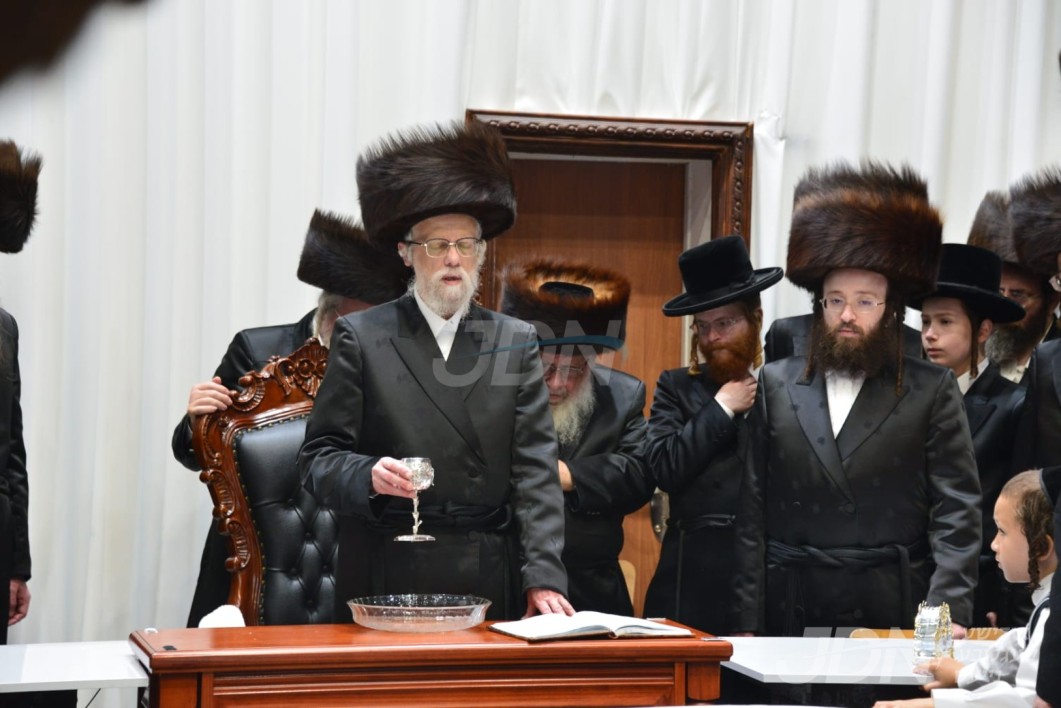 ברוכים הבאים: האדמו&quot;ר מסערט וויזניץ וועט פראווענען א געהויבענע שבת אין בארא פארק, בבית מדרשו פון חתנו האדמו&quot;ר מקאסוב