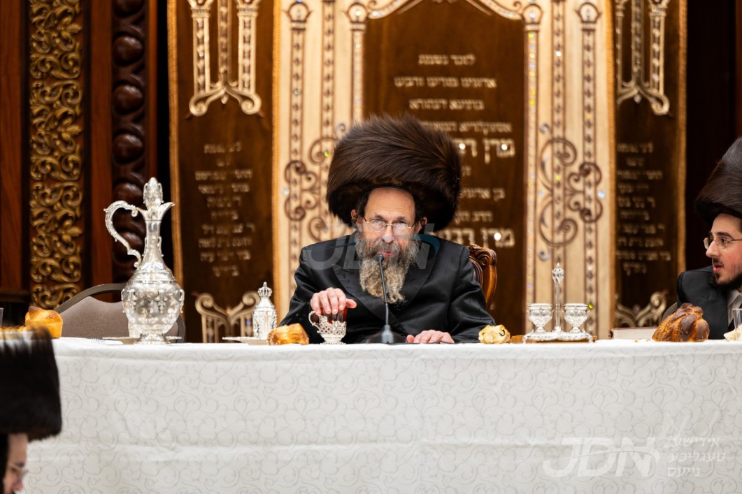 שמחת השבע ברכות פון אן אייניקל פון האדמו&quot;ר מתולדות יהודה סטוטשין