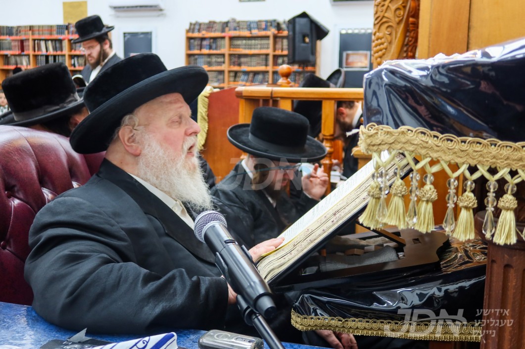 תשעה באב אין חצר הקודש סאסוב